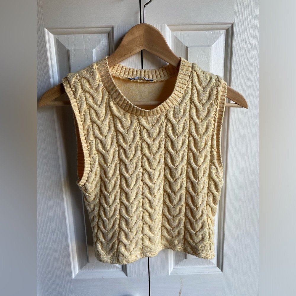 Zara Womens Cable Knit Cropped Sleeveless Sweater Vest Yellow Size Medium